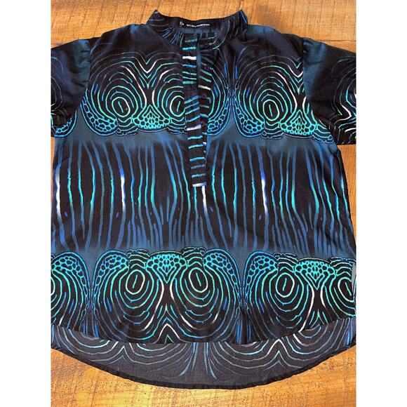 Womens W118 by Walter Baker Blue Green‎ Abstract 1/2 Button Down Blouse Size M - Picture 1 of 8
